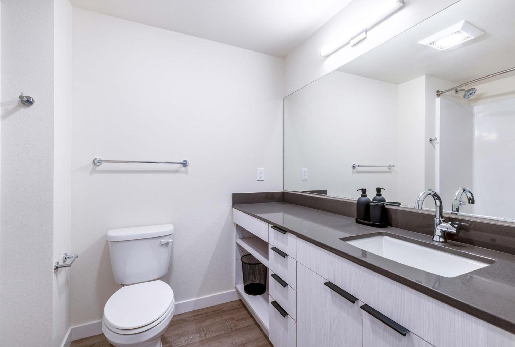 Marina Square Suites Bremerton Buitenkant foto
