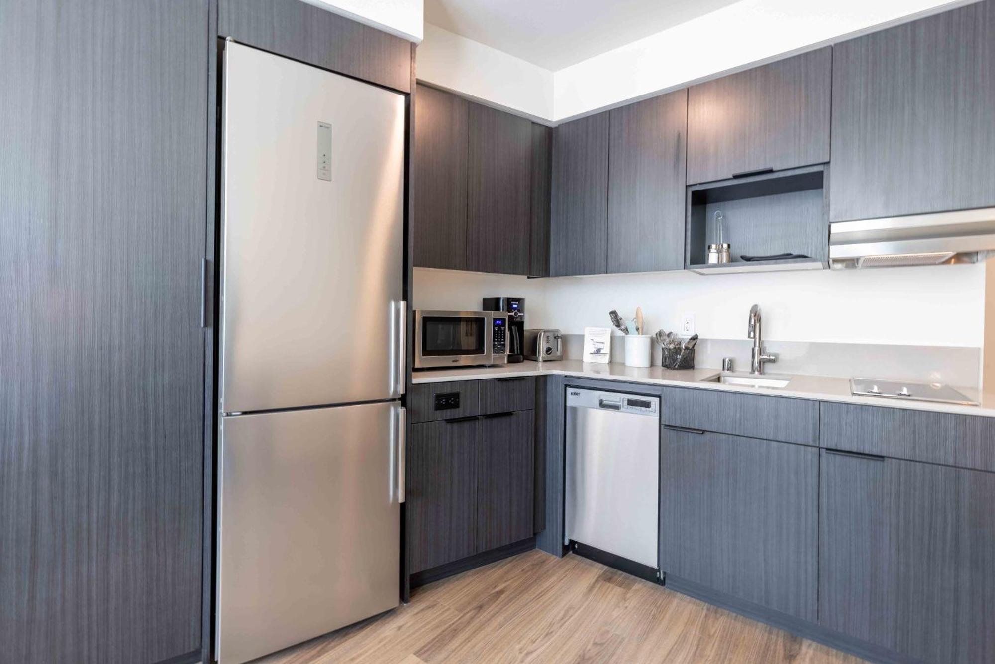 Marina Square Suites Bremerton Buitenkant foto