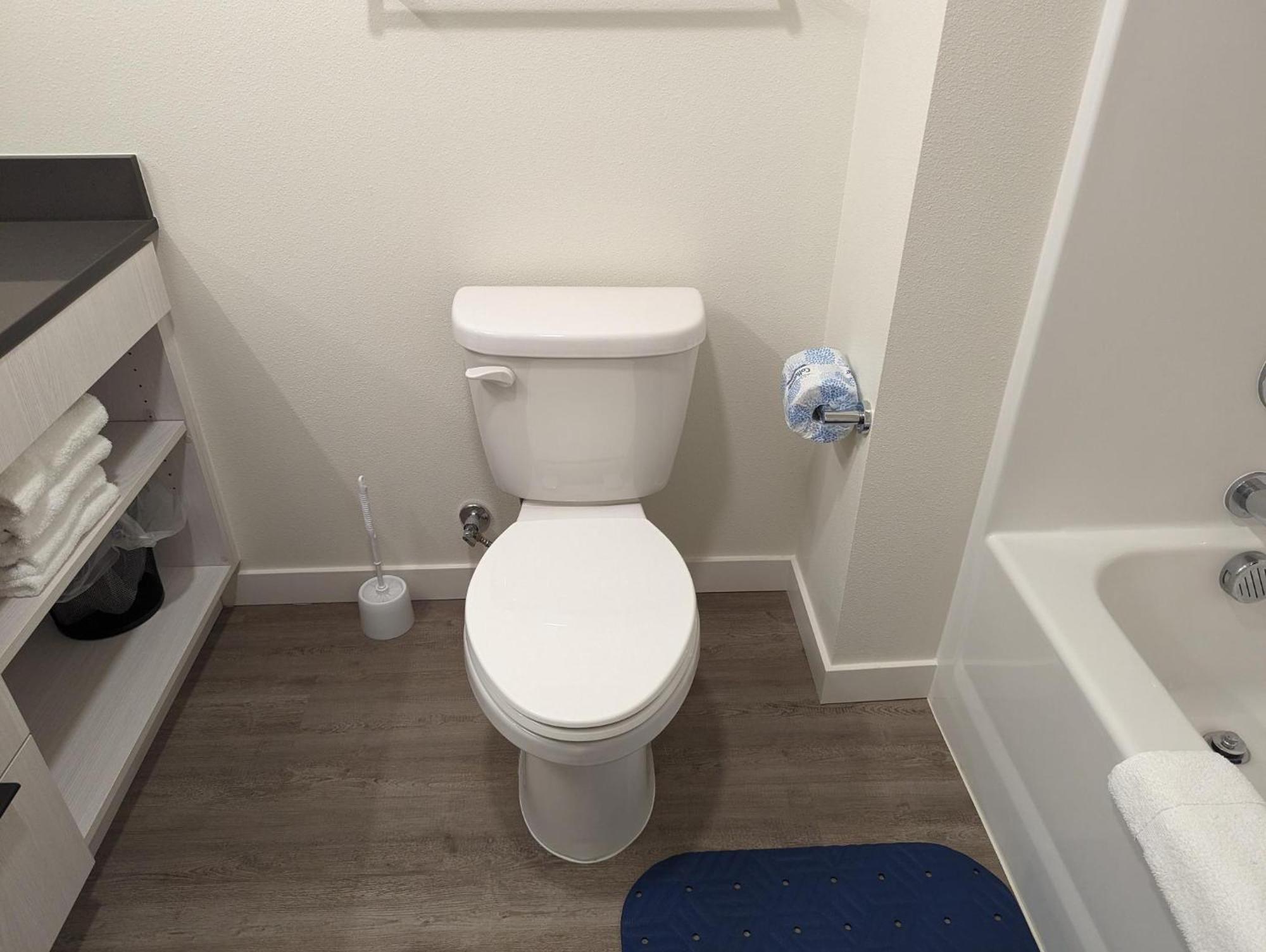 Marina Square Suites Bremerton Buitenkant foto